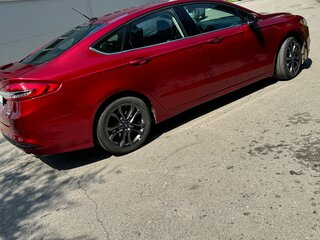 2018 Ford Fusion (North America) II Рестайлинг, красный, 1300000 рублей, вид 4