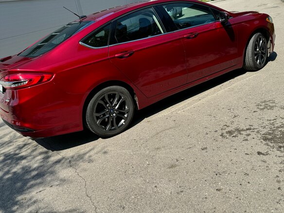2018 Ford Fusion (North America) II Рестайлинг, красный, 1300000 рублей - вид 3