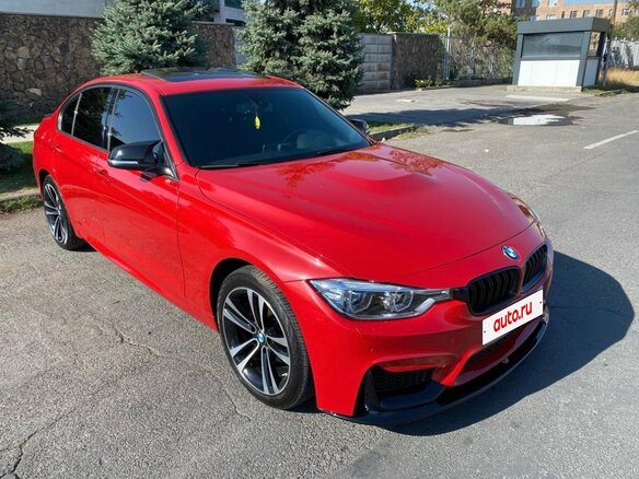 2018 BMW 3 серии 330i xDrive VI (F3x) Рестайлинг, красный, 2000000 рублей - вид 12