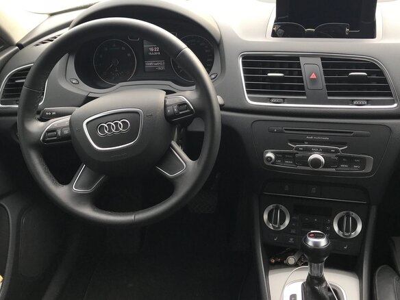2012 Audi Q3 I (8U), белый - вид 9