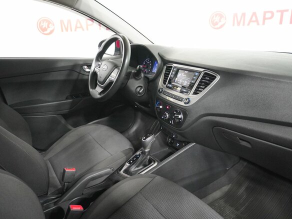 2021 Hyundai Solaris II Рестайлинг, красный, 1426000 рублей - вид 10