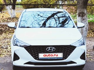 2021 Hyundai Solaris II Рестайлинг, белый, 1650000 рублей, вид 2