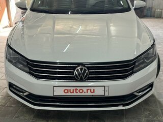 2016 Volkswagen Passat (North America and China) I Рестайлинг, белый, 2000000 рублей, вид 3