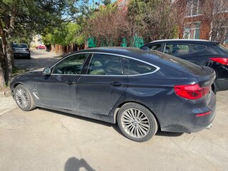 2017 BMW 3 серии Gran Turismo 330i xDrive VI (F3x) Рестайлинг, синий, 2300500 рублей, вид 4
