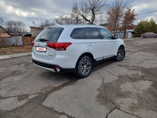 2018 Mitsubishi Outlander III Рестайлинг 2, белый, 1999000 рублей, вид 5