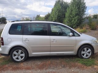 2007 Volkswagen Touran I Рестайлинг, серебристый, 350000 рублей, вид 3
