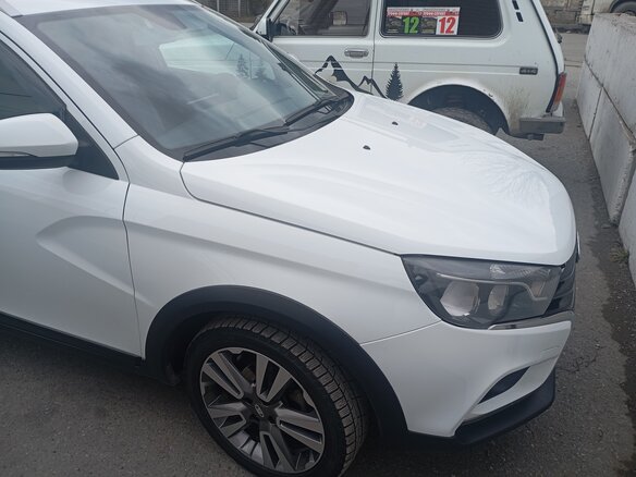 2018 Lada (ВАЗ) Vesta SW Cross I, белый, 1000000 рублей - вид 4