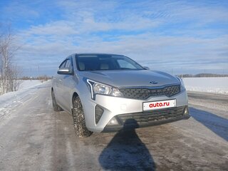 2021 Kia Rio IV Рестайлинг, серый, 1650000 рублей, вид 5