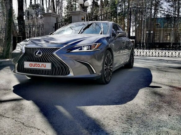 2019 Lexus ES 250 VII, серый, 4100000 рублей - вид 6