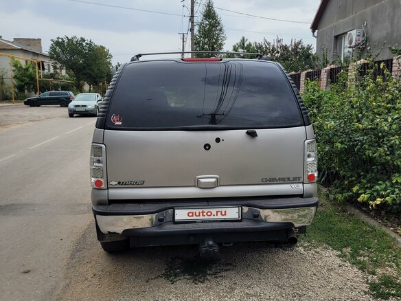 2003 Chevrolet Tahoe II, серебристый, 1180000 рублей - вид 2