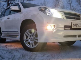 2010 Toyota Land Cruiser Prado 150 Series, белый, 3800000 рублей, вид 2