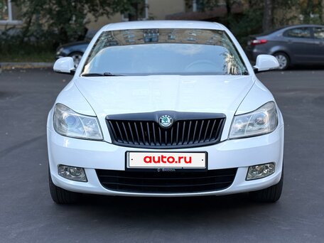 2011 Skoda Octavia II (A5) Рестайлинг, белый, 466666 рублей, вид 2