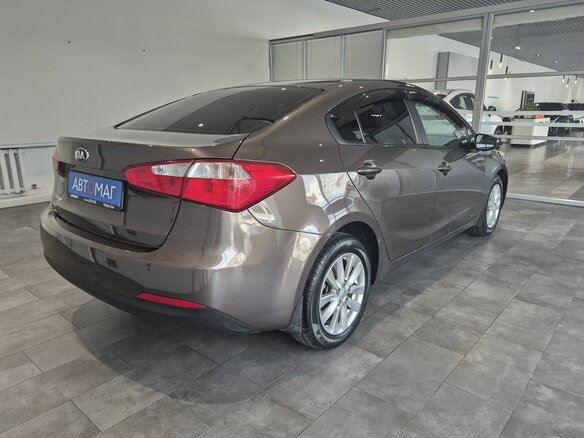 2013 Kia Cerato III, бежевый, 986000 рублей - вид 4
