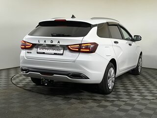 2024 Lada (ВАЗ) Vesta SW Cross I Рестайлинг (NG), белый, 1345000 рублей, вид 4
