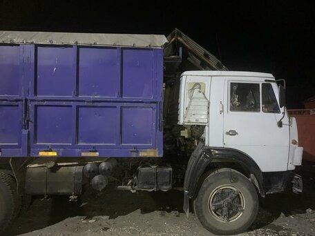 1988 КамАЗ 5321, белый, 1500000 рублей, вид 2