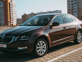 2017 Skoda Octavia III (A7) Рестайлинг, коричневый, 2100000 рублей, вид 1