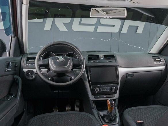 2011 Skoda Yeti I, красный - вид 5