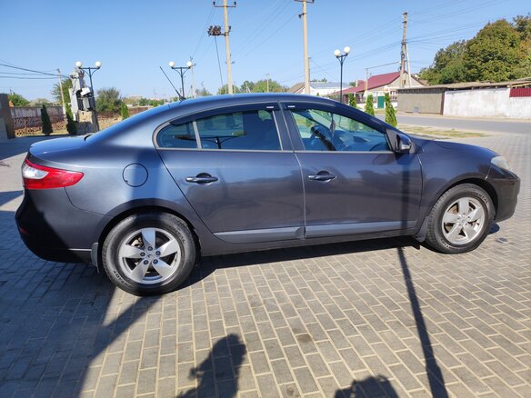 2011 Renault Fluence I, серый, 650000 рублей - вид 2