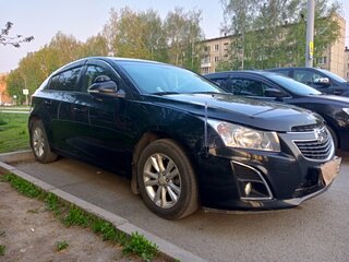 2014 Chevrolet Cruze I Рестайлинг, чёрный, 700000 рублей, вид 3