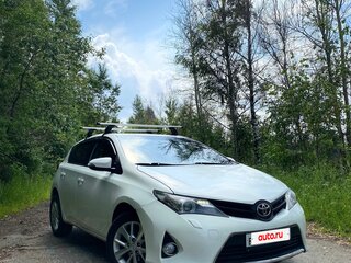 2013 Toyota Auris II, белый, 640000 рублей, вид 2