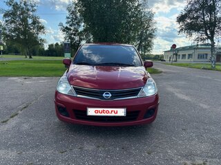 2013 Nissan Tiida I Рестайлинг, красный, 650000 рублей, вид 1