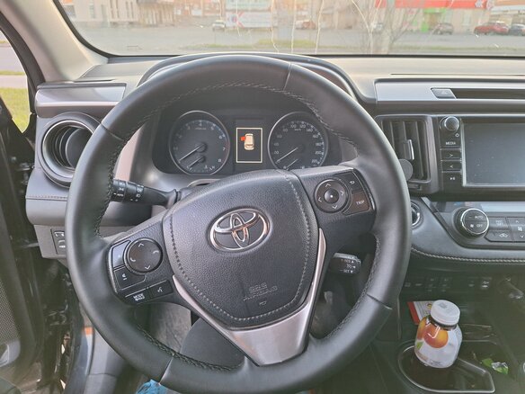 2017 Toyota RAV4 IV (XA40) Рестайлинг, чёрный, 2050000 рублей - вид 17