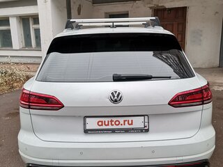 2020 Volkswagen Touareg III, белый, 7000000 рублей, вид 4