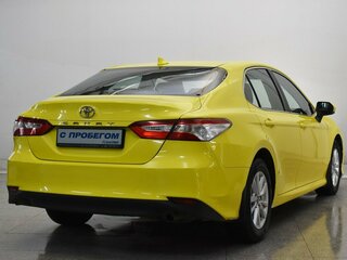 2018 Toyota Camry VIII (XV70), белый, 1640000 рублей, вид 4