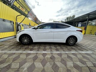 2014 Hyundai Elantra V (MD) Рестайлинг, белый, 1500000 рублей, вид 3