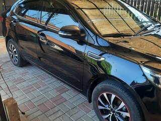 2017 Kia Rio III Рестайлинг, чёрный, 1100000 рублей, вид 2