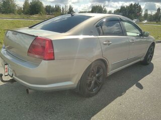 2005 Mitsubishi Galant IX, золотистый, 600000 рублей, вид 4