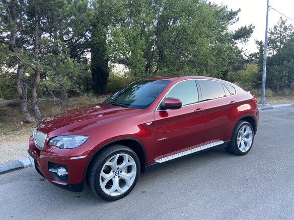 2010 BMW X6 50i 6-speed I (E71), красный - вид 2