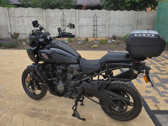 2021 Harley-Davidson Pan America, чёрный, 899000 рублей