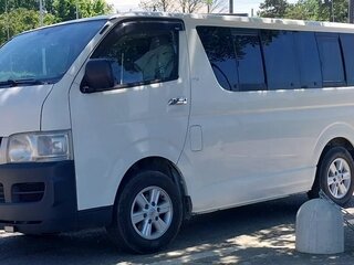 2005 Toyota HiAce H200, белый, 1760000 рублей, вид 1