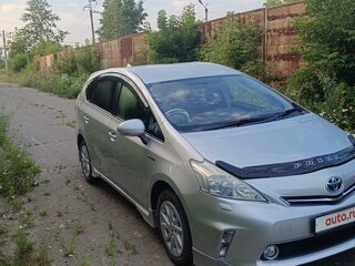 2011 Toyota Prius Alpha I (ZVW40/41), серебристый, 1380000 рублей, вид 3