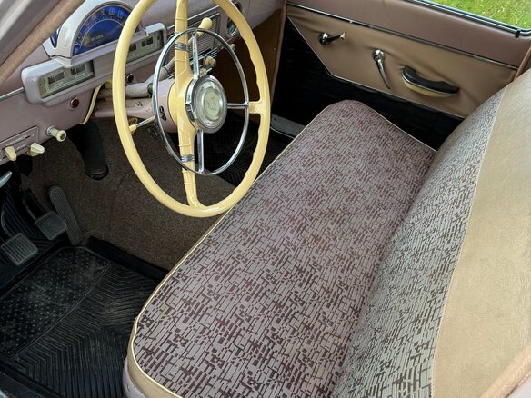 1966 ГАЗ 21 «Волга» 21Р, розовый, 900000 рублей - вид 17
