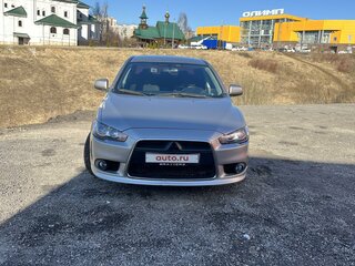 2011 Mitsubishi Lancer X Рестайлинг, серебристый, 850000 рублей, вид 1