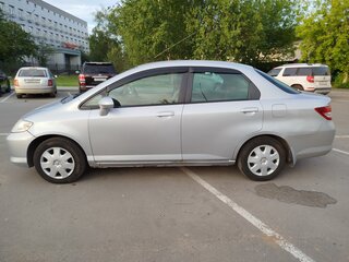 2003 Honda Fit Aria, серебристый, 390000 рублей, вид 5