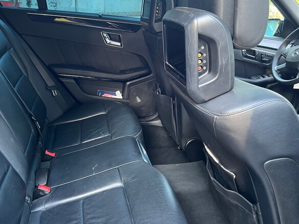 2010 Mercedes-Benz E-Класс 350 IV (W212, S212, C207), чёрный, 2050000 рублей - вид 23