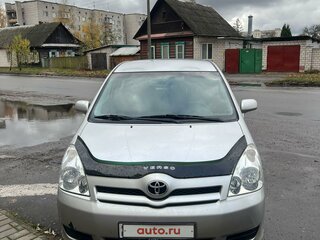 2004 Toyota Corolla Verso I Рестайлинг, серебристый, 450000 рублей, вид 2