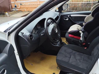 2013 Renault Logan I Рестайлинг, белый, 555000 рублей, вид 4