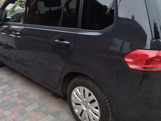2019 Volkswagen Touran II, серый, 1600000 рублей, вид 3