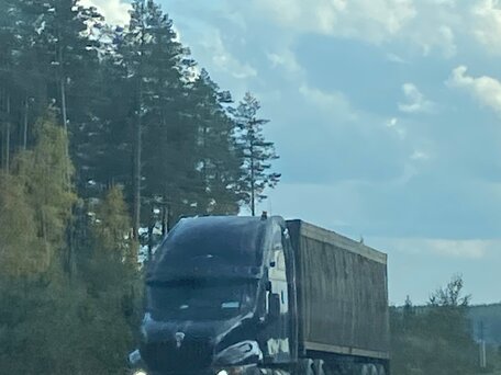 2005 Kenworth T2000, синий, 2300000 рублей, вид 1