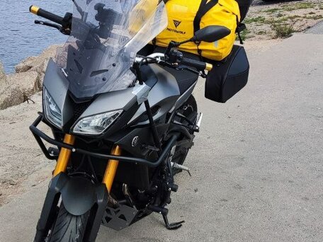 2015 Yamaha MT-09 Tracer (FJ-09), серый, 650000 рублей, вид 1