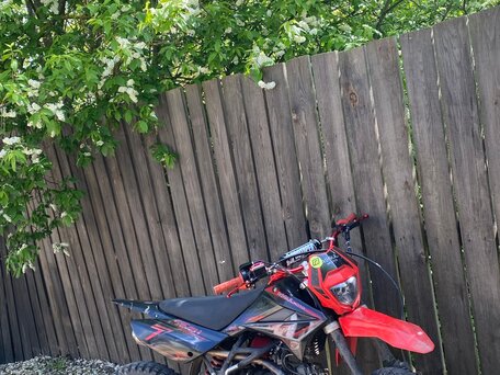 2023 Regulmoto Seven Medalist 150E, красный, 55000 рублей, вид 4