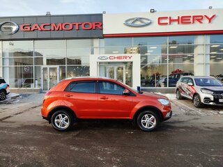 2011 SsangYong Actyon II, оранжевый, 990000 рублей, вид 4