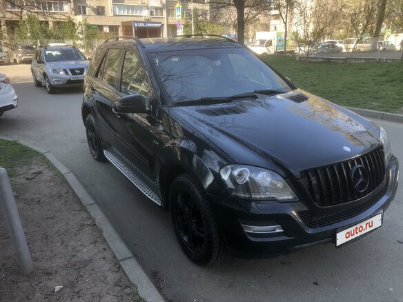 2011 Mercedes-Benz M-Класс 300 II (W164) Рестайлинг, чёрный, 1600000 рублей - вид 3