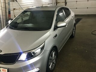 2015 Kia Rio III Рестайлинг, серебристый, 1450000 рублей, вид 1