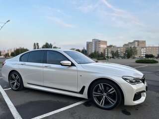 2018 BMW 7 серии Long 740Ld xDrive VI (G11/G12), белый, 4220000 рублей, вид 4