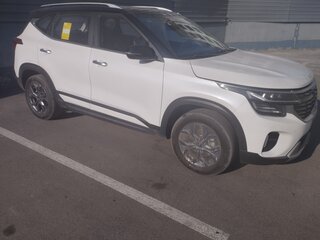 2024 Kia Seltos I Рестайлинг, белый, 1950000 рублей, вид 1